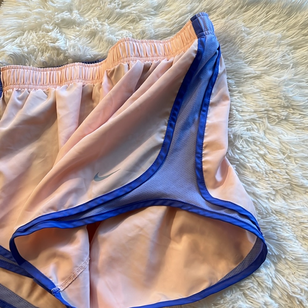 Nike Tempo Run Shorts- Large - Picture 6 of 8